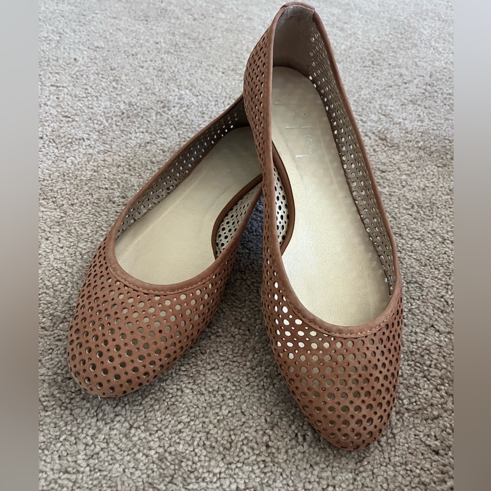 FS/NY Brown Perforated Flats, Women’s Size US 8, EU 39